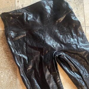 Spanx  Faux Leather
Leggings Snake print